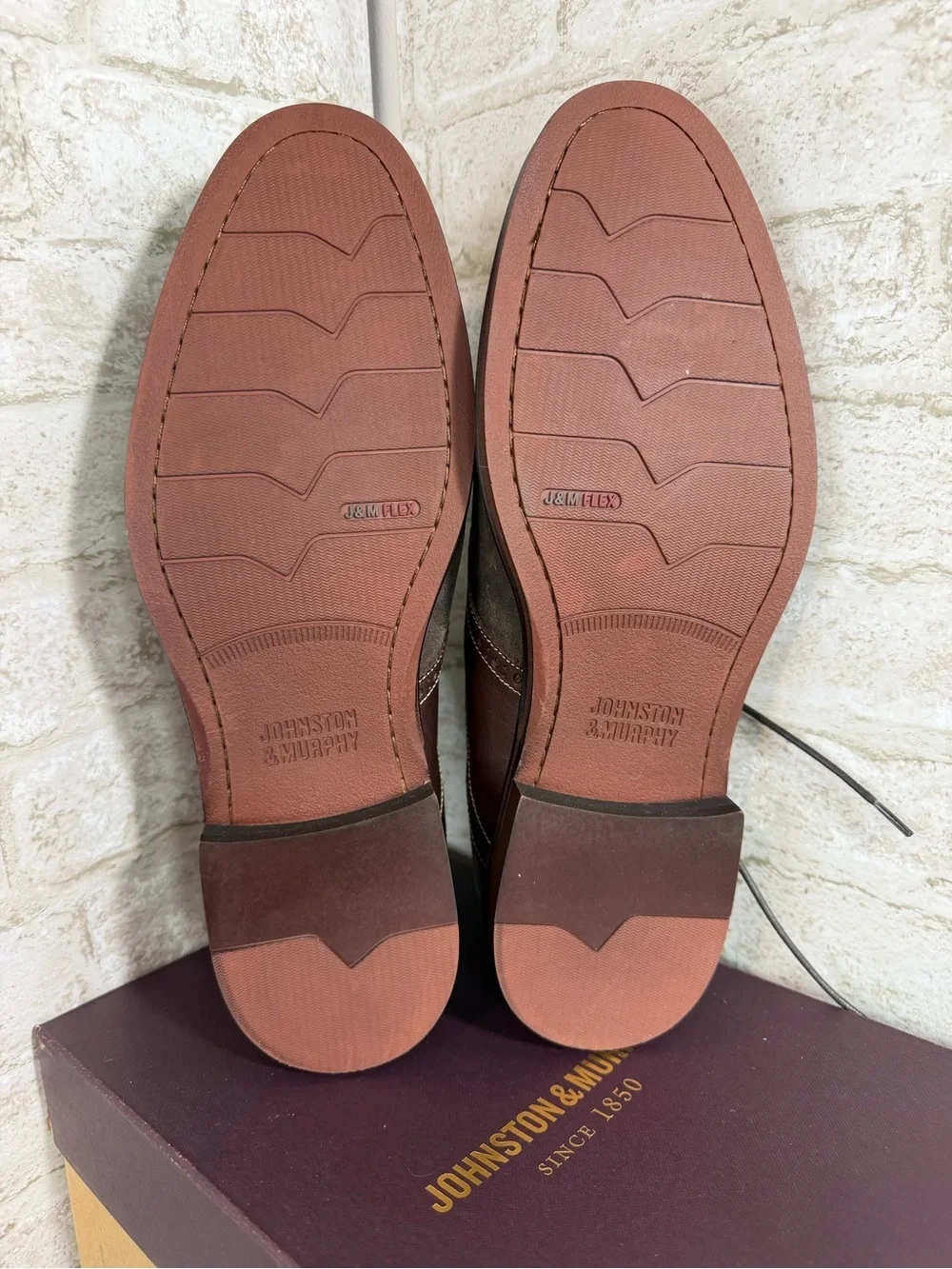 Johnston & Murphy ($170) Dark Gray Suede Deep Brown Leather Wingtip Oxfords 10.5